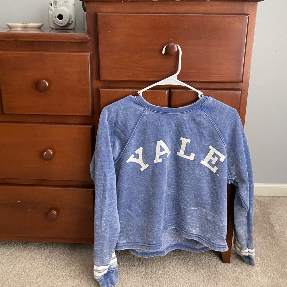 yale sweatshirt